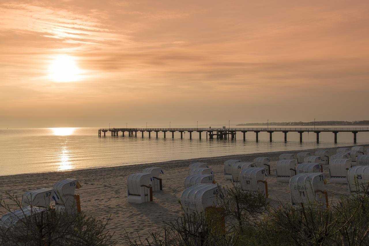 Landhaus Carstens Timmendorfer Strand Bagian luar foto